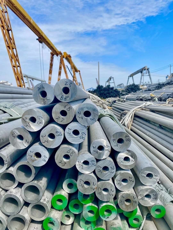 ASTM A554 201 ท่อสแตนเลสผสมผสานกับพื้นผิวแมท สําหรับการตกแต่งและอุตสาหกรรม